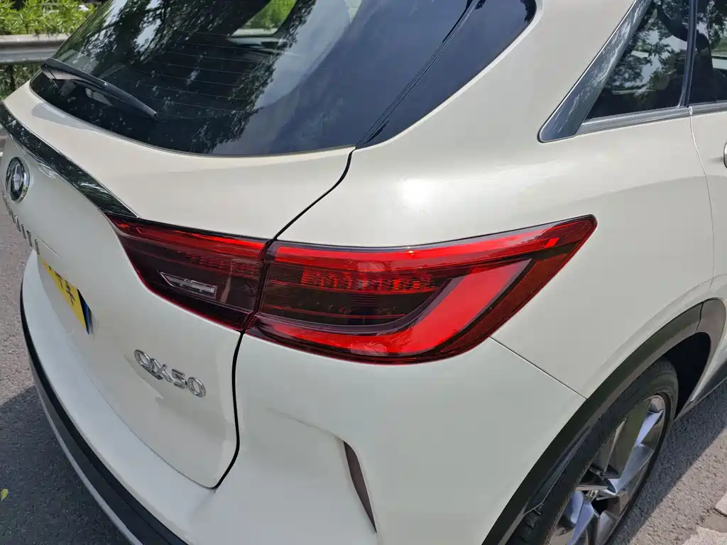 Infiniti QX50 — миниатюра 25