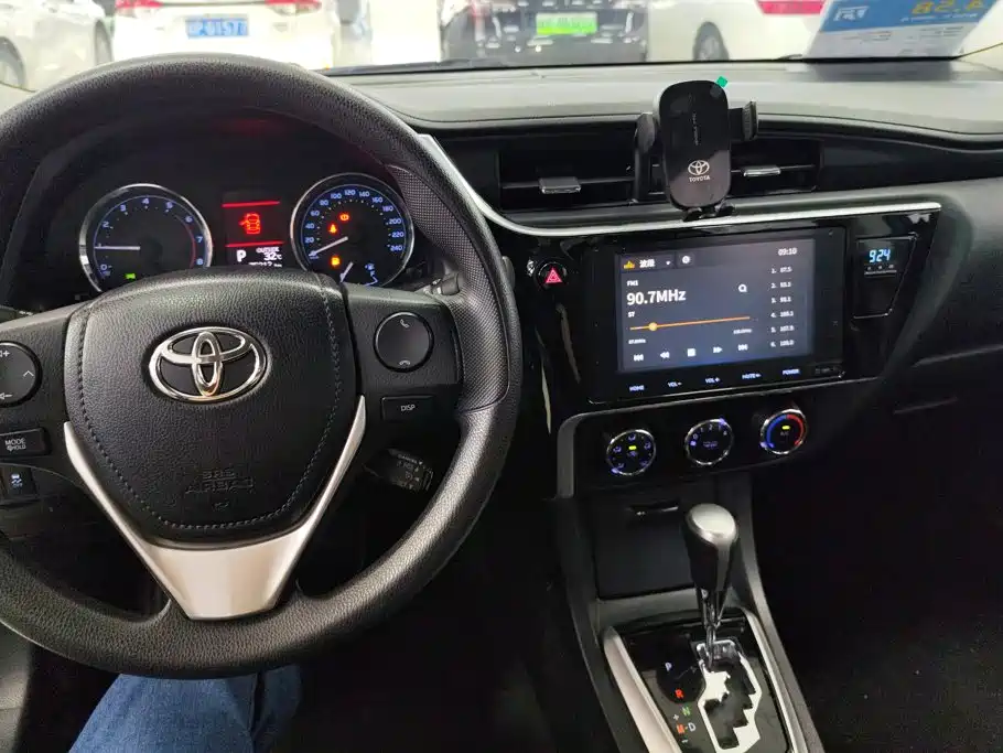 Toyota Corolla — миниатюра 12