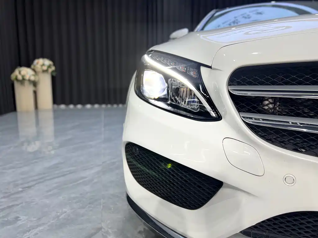 Mercedes-Benz C-Class — миниатюра 8