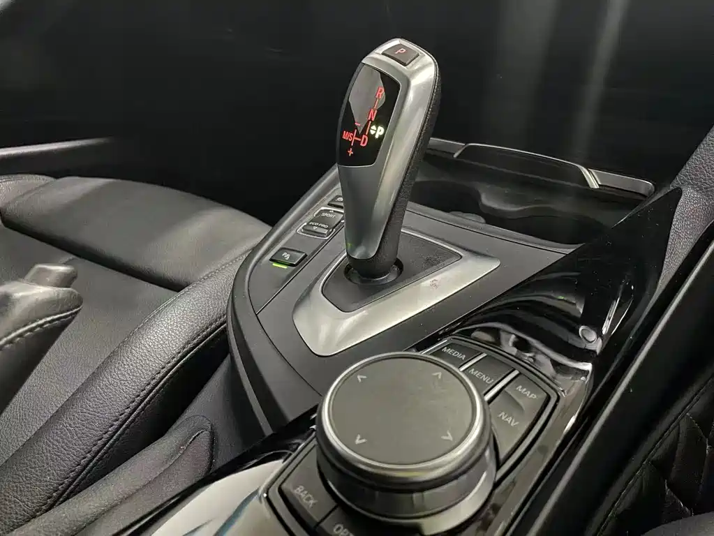 BMW 3 Series — миниатюра 12