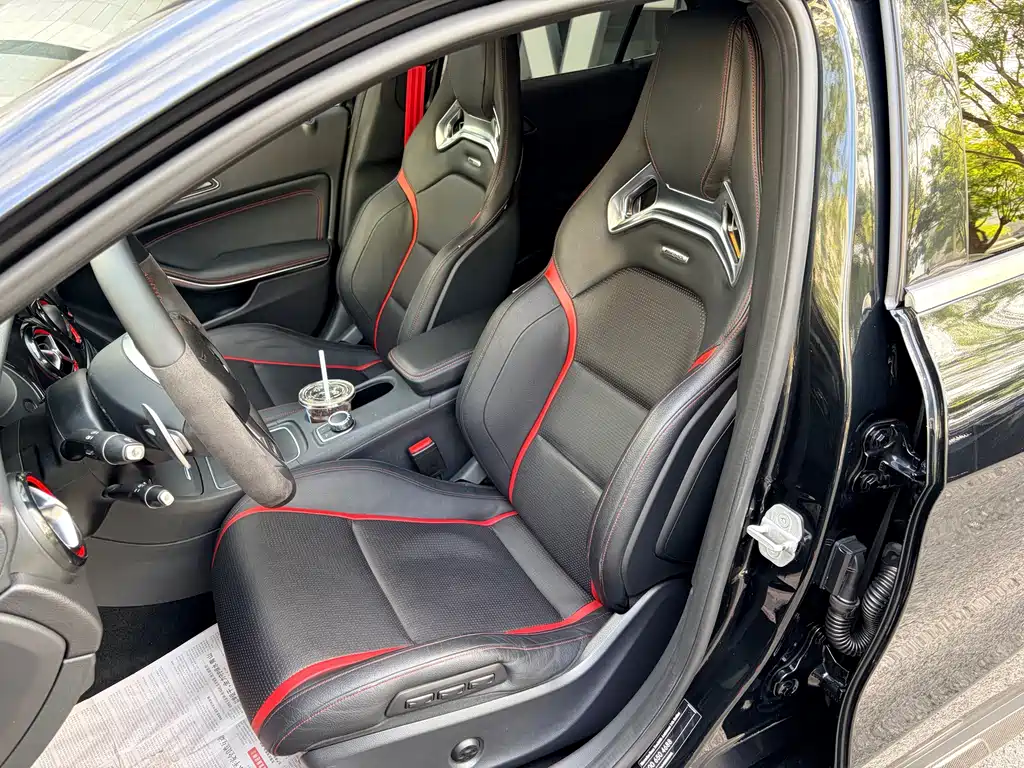 Mercedes-Benz GLA AMG — миниатюра 8