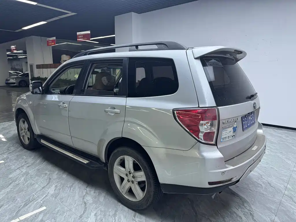 Subaru Forester 2011 2.5XS AT Luxury