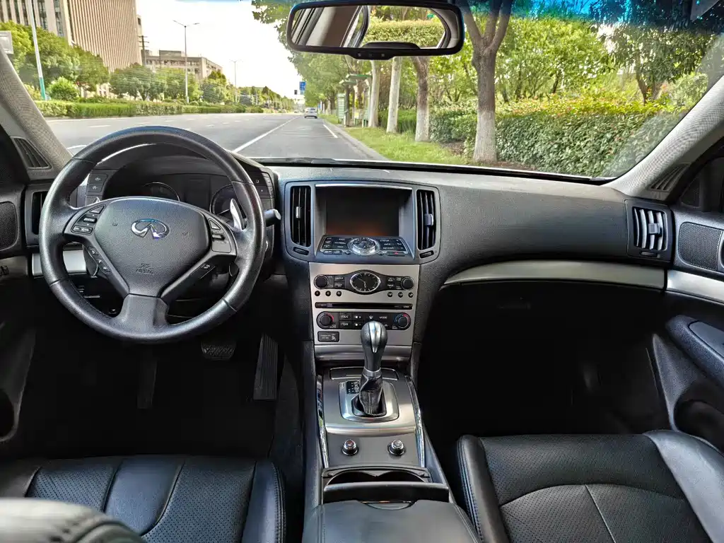 Infiniti G — миниатюра 4