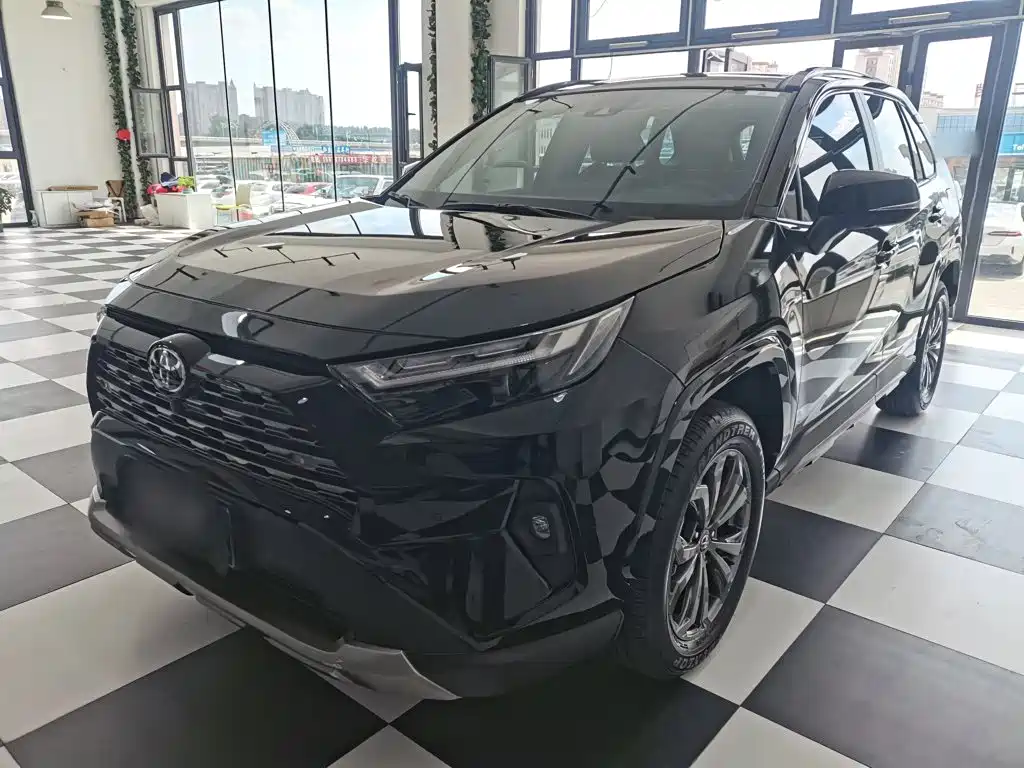 Toyota RAV4 2024 2.0L CVT Plus