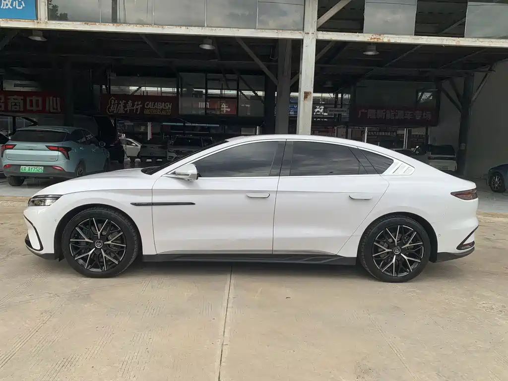 BYD Han — миниатюра 3