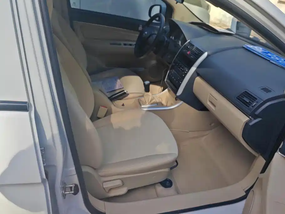 BAIC E-Series — миниатюра 8