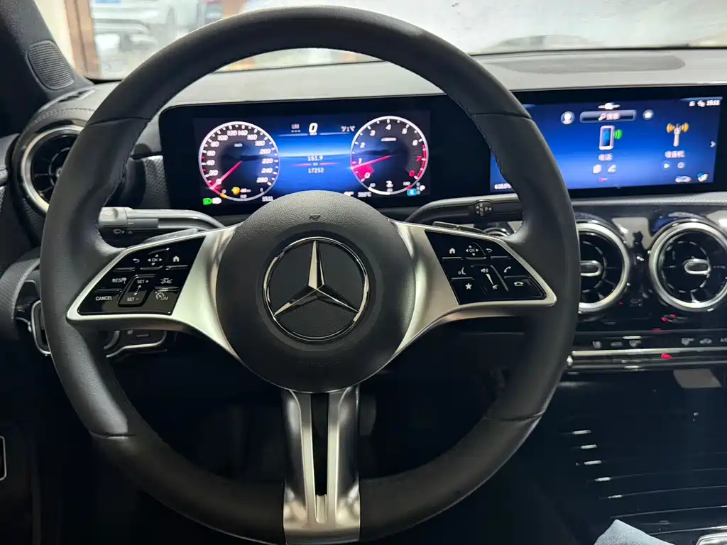Mercedes-Benz A-Class A 2023 A 180 L