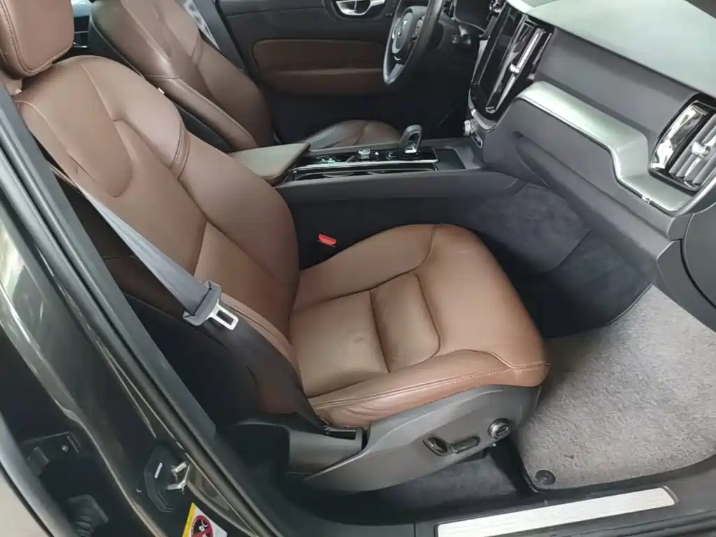 Volvo XC60 — миниатюра 20