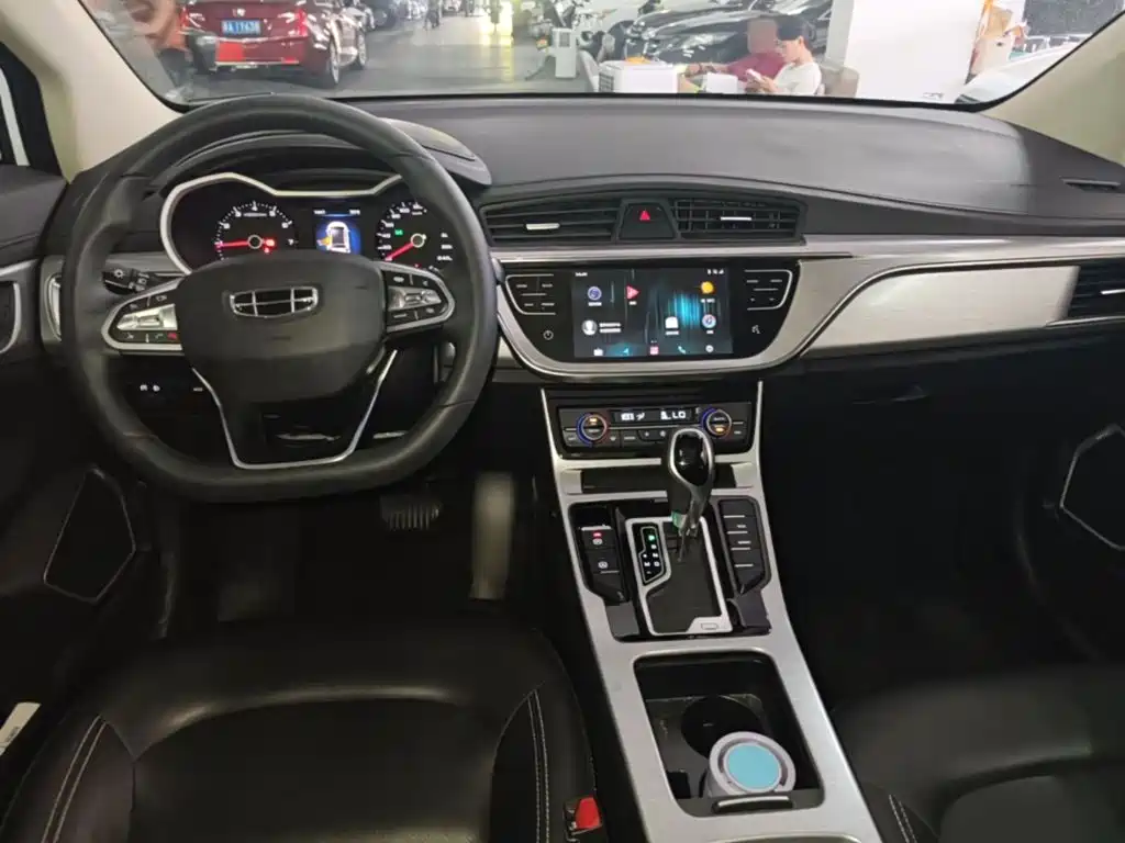 Geely Emgrand GS — миниатюра 10