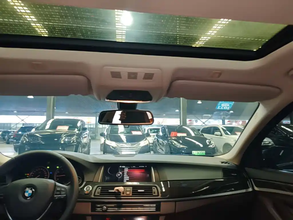 BMW 5 Series — миниатюра 18