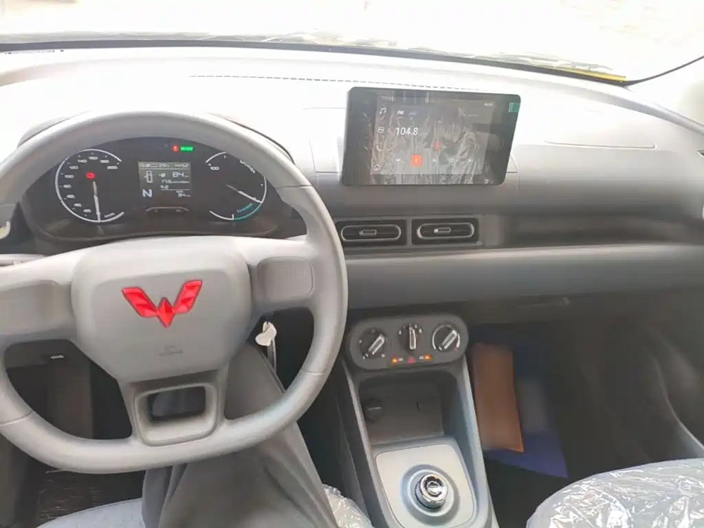 Wuling Hongguang EV — миниатюра 10