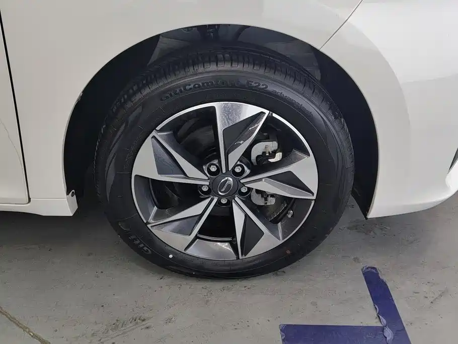 GAC Motor Trumpchi M6 — миниатюра 6