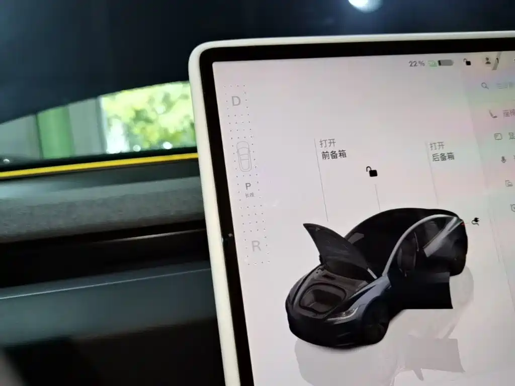 Tesla Model 3 — миниатюра 14