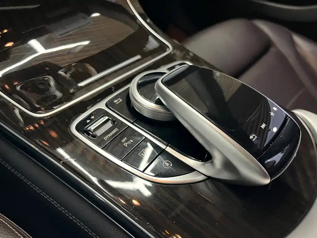 Mercedes-Benz GLC — миниатюра 11