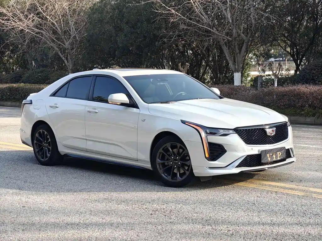 CADILLAC CT4