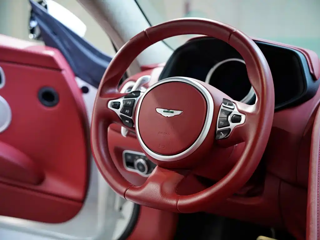 Aston Martin DB11 — миниатюра 45