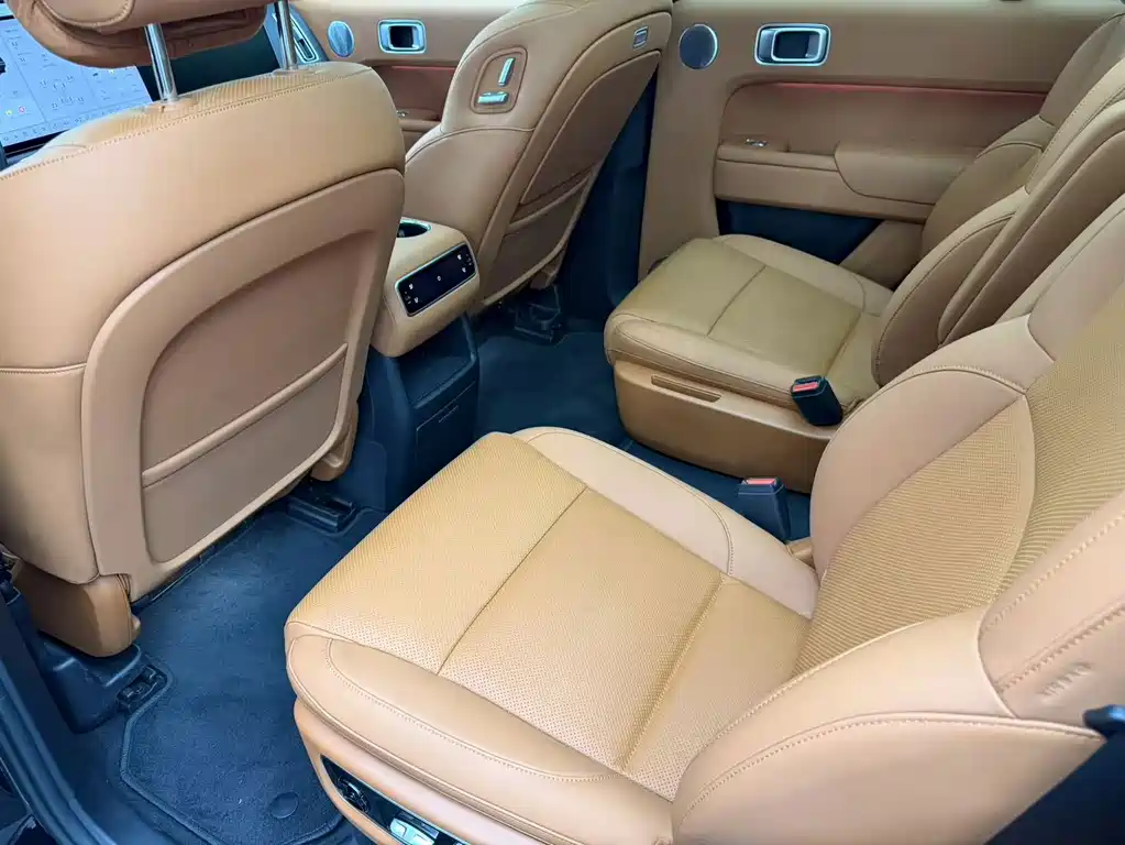 Li Auto Li L8 — миниатюра 10