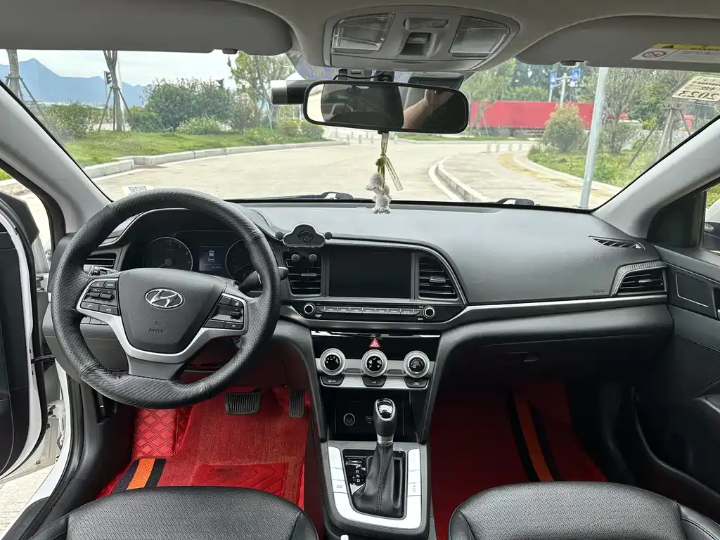 Hyundai Elantra 2019 1.5L CVT Elite