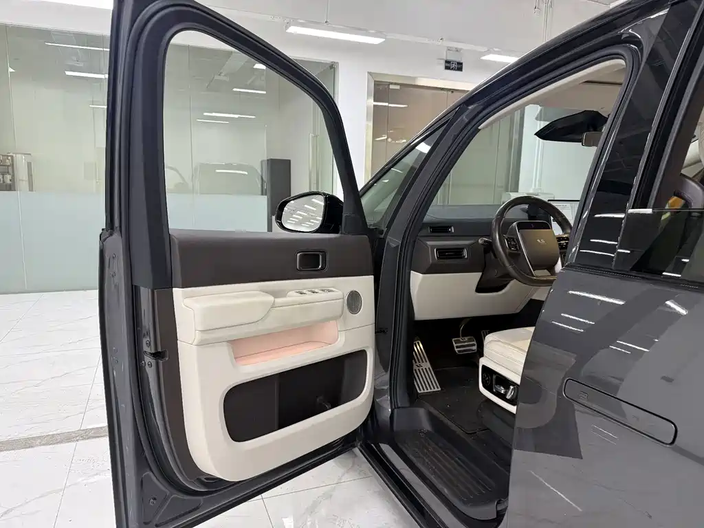 Li Auto Li MEGA — миниатюра 8