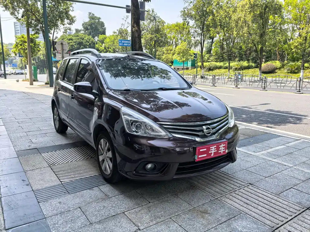 Nissan Livina — миниатюра 3