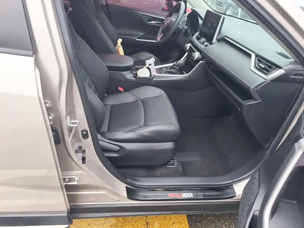 Toyota Wildlander — миниатюра 9