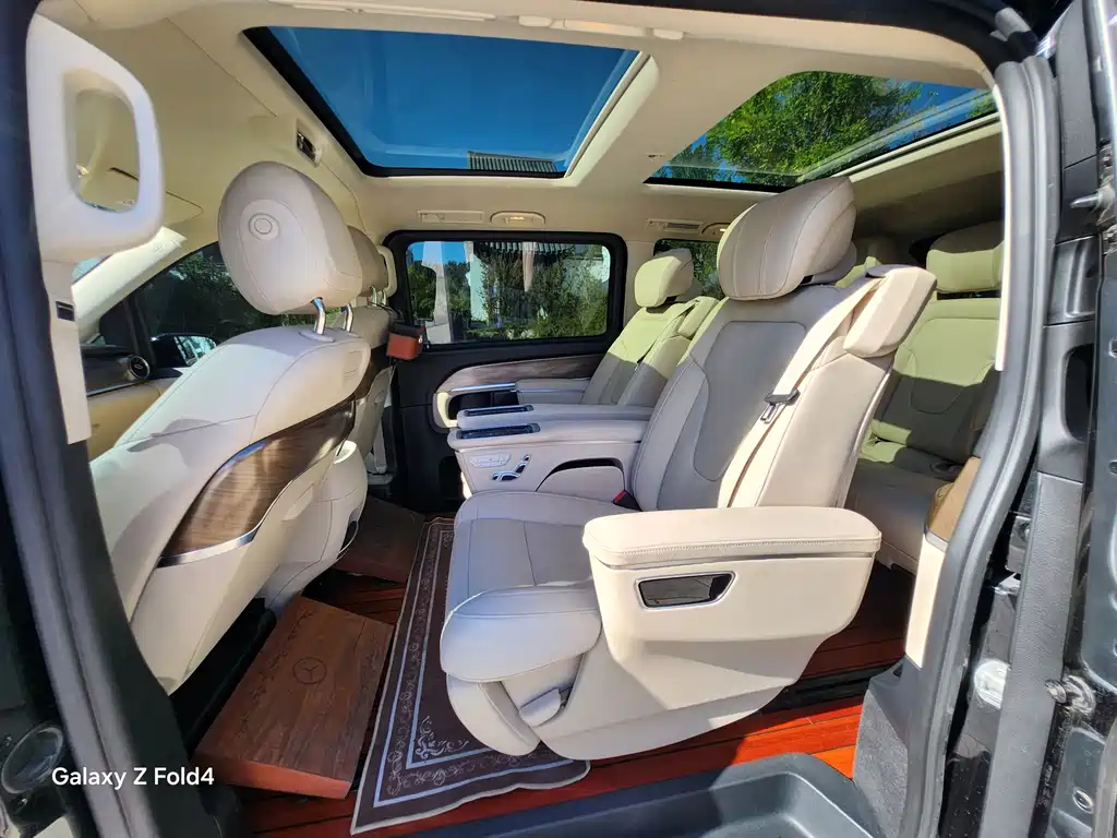 Mercedes-Benz V-Class — миниатюра 8