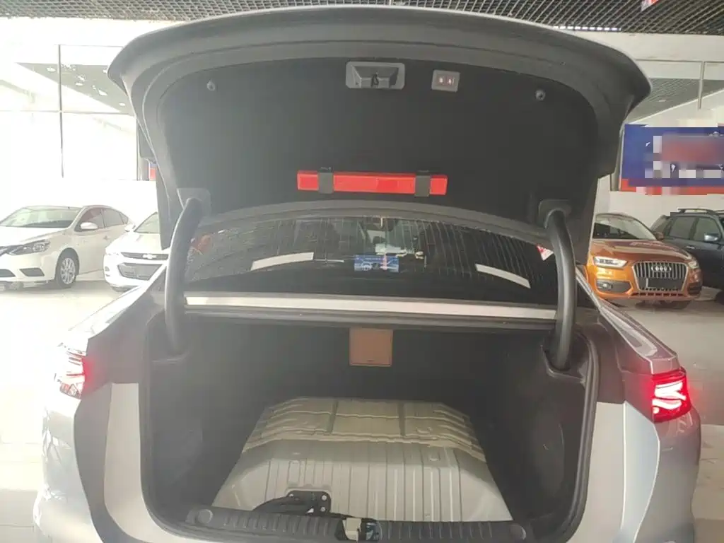 BYD Han L — миниатюра 19