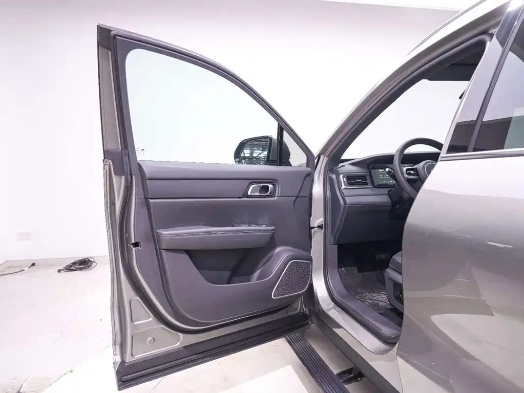 Li Auto Li ONE — миниатюра 11