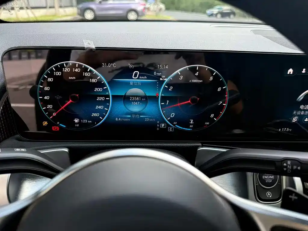 Mercedes-Benz GLB — миниатюра 9