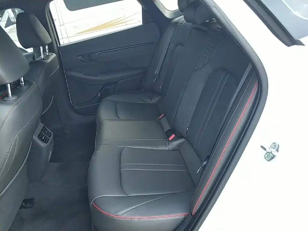 Hyundai Sonata — миниатюра 17