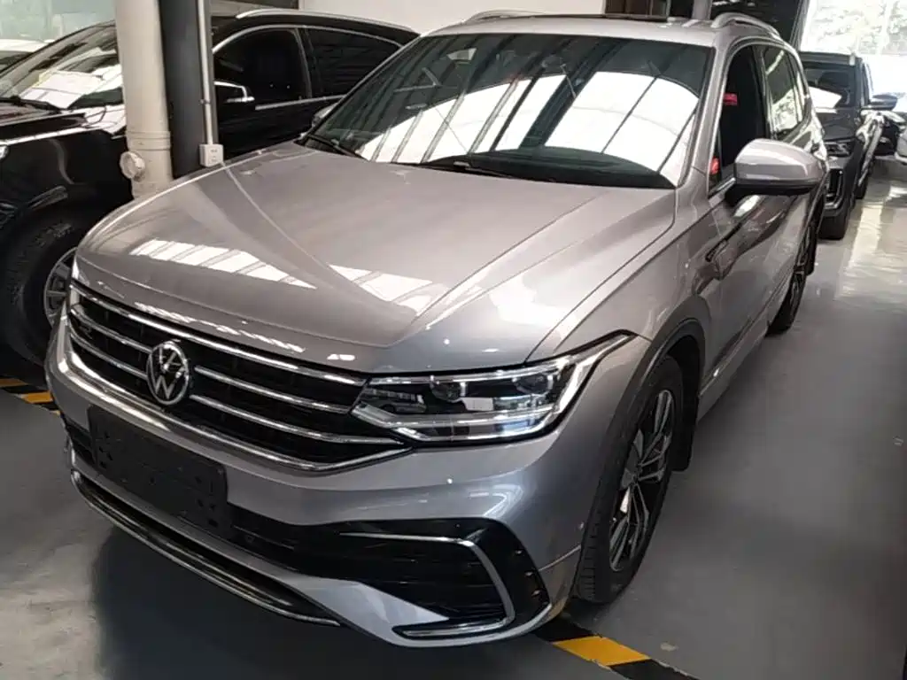 Volkswagen Tiguan L — миниатюра 2