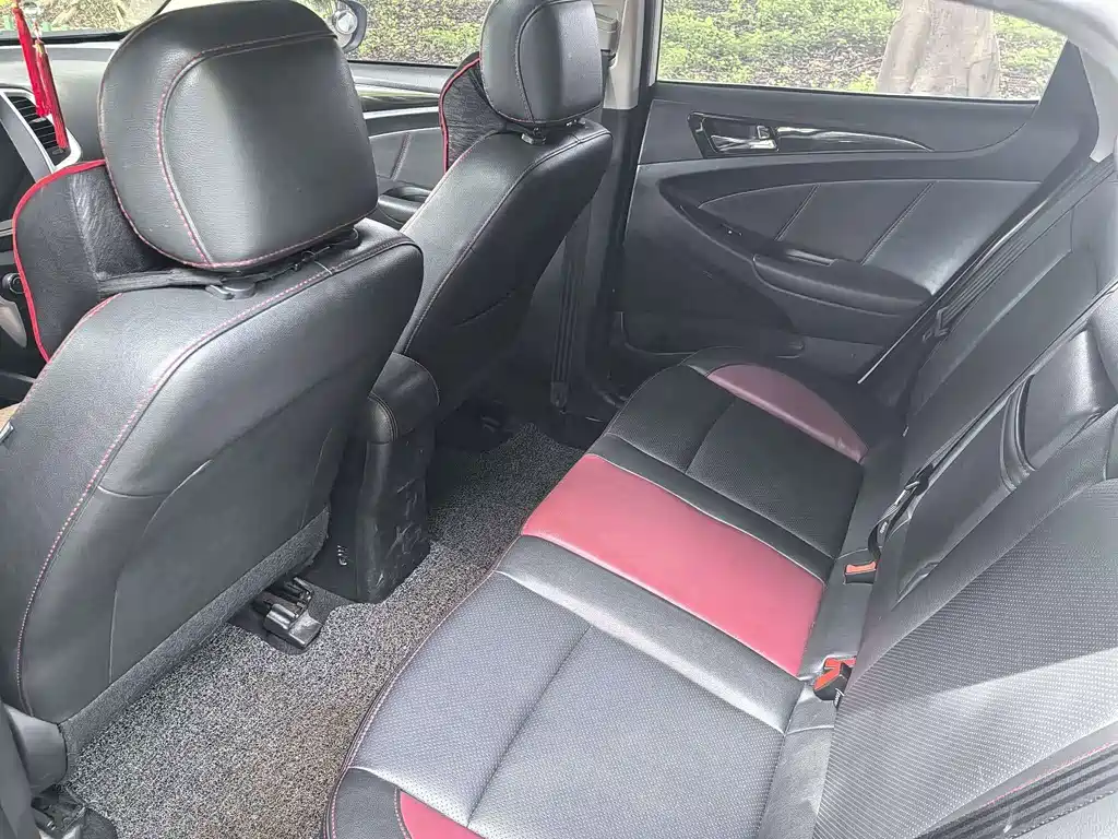 Changan Eado XT — миниатюра 4