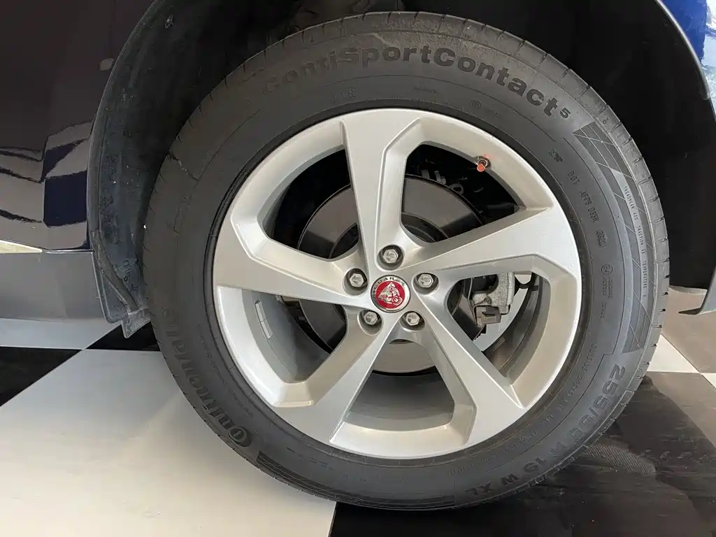 Jaguar F-PACE — миниатюра 11