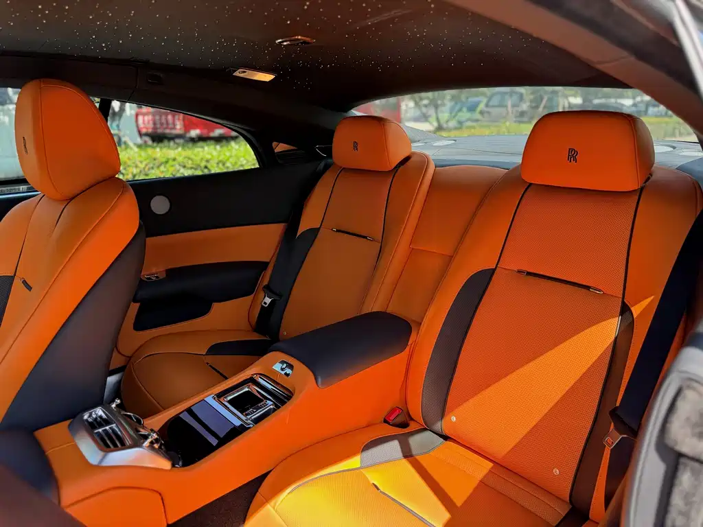 Rolls-Royce Wraith — миниатюра 12