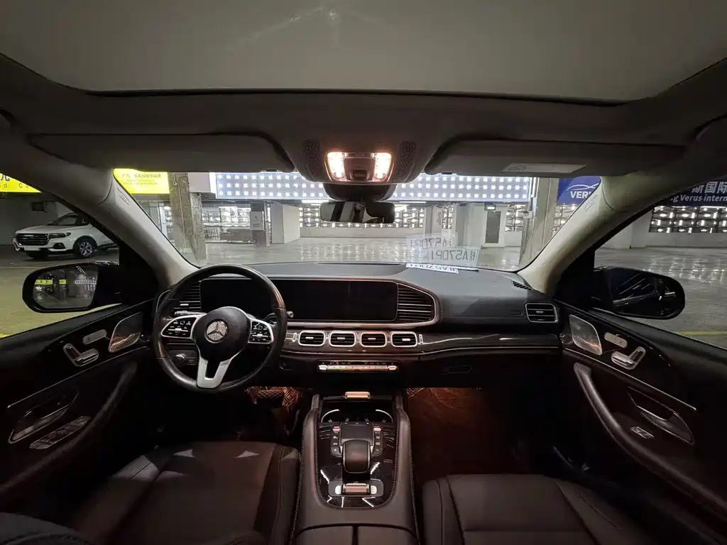 Mercedes-Benz GLE (Import) — миниатюра 5