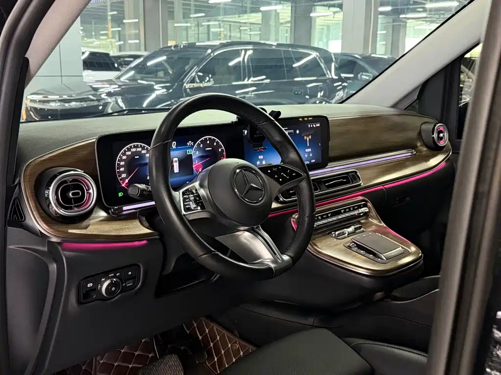 Mercedes-Benz V-Class — миниатюра 5
