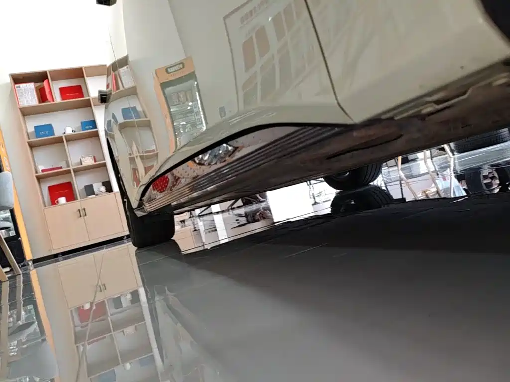 Hongqi Hongqi EH7 — миниатюра 21