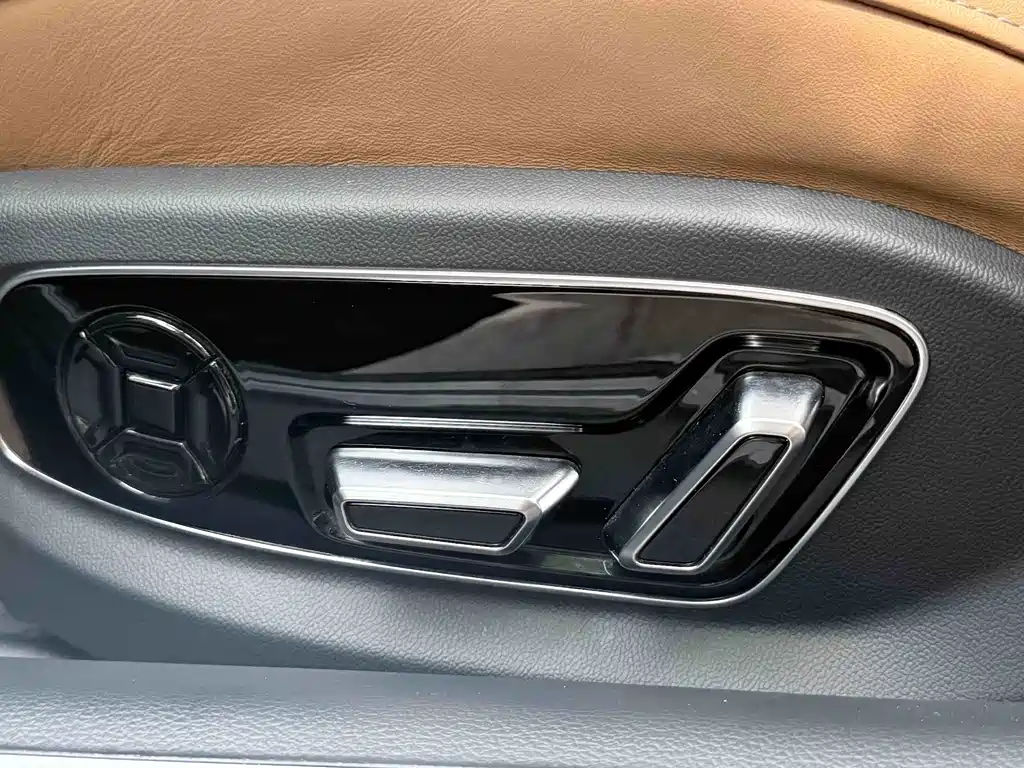 Audi A8 — миниатюра 13