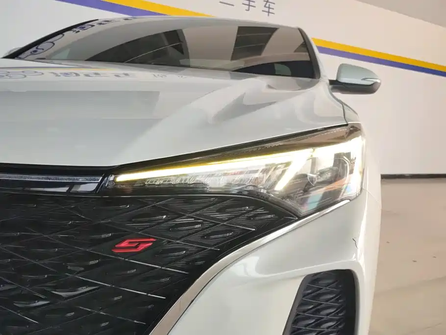 Changan Eado — миниатюра 5
