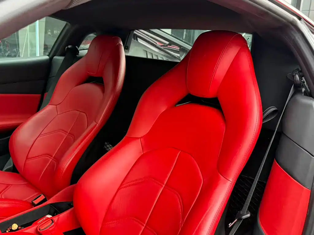 Ferrari 488 — миниатюра 6