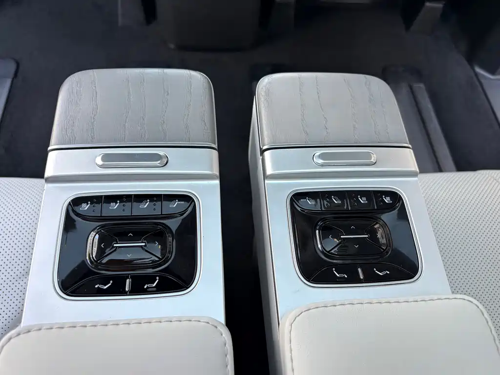 XPeng X9 — миниатюра 13