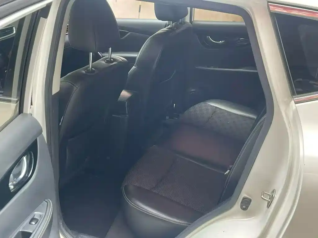 Nissan Qashqai 2016 2.0L CVT Luxury