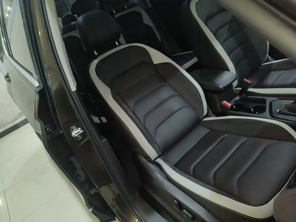 Volkswagen Tiguan L — миниатюра 25