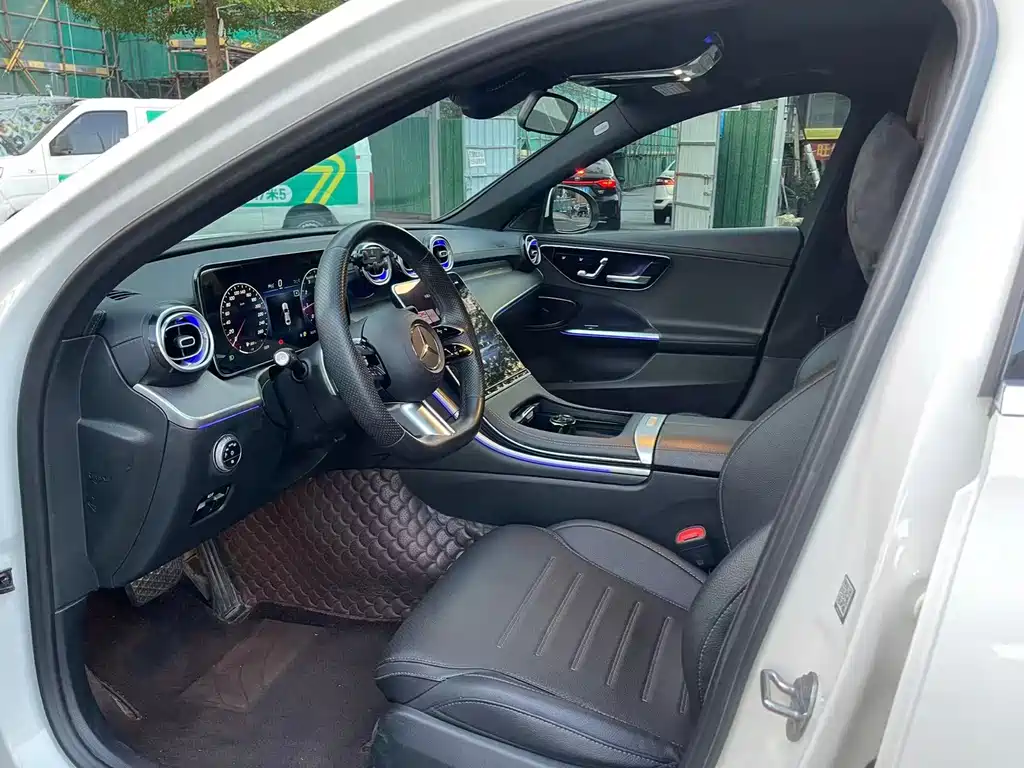 Mercedes-Benz C-Class — миниатюра 8