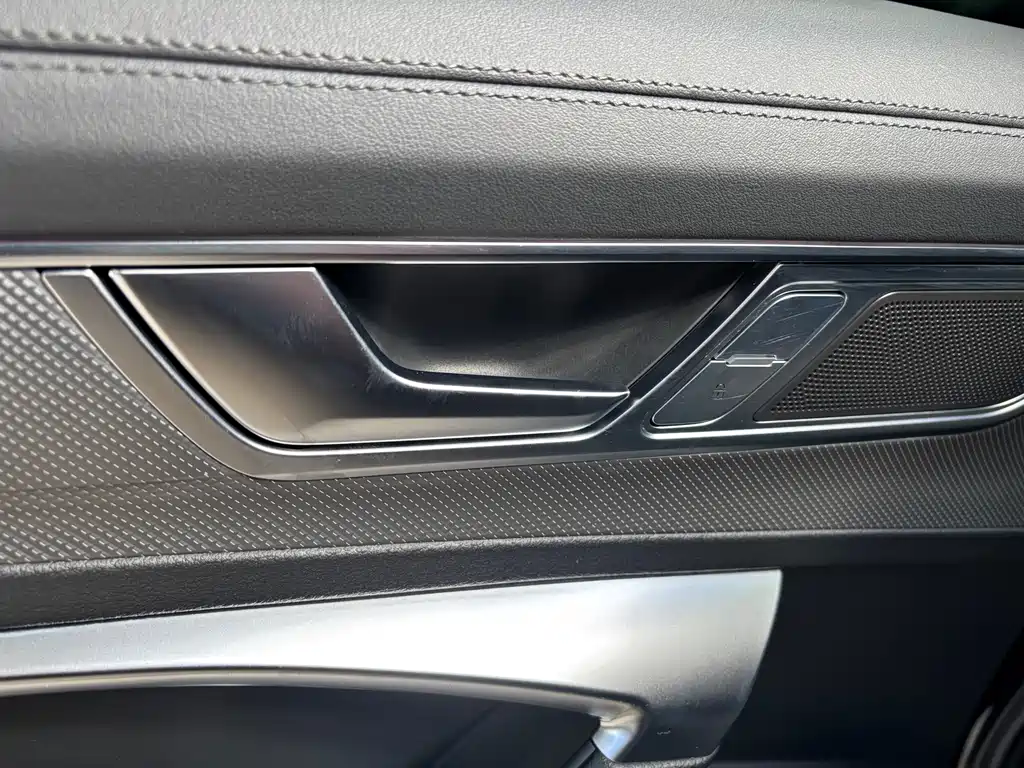 Audi A6L — миниатюра 27