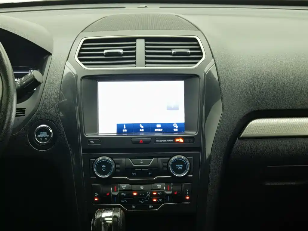 Ford Explorer (Import) — миниатюра 12