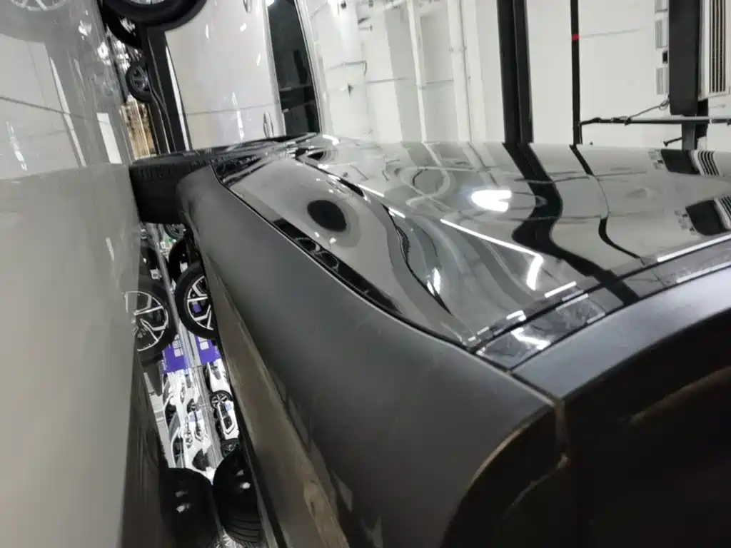 Tesla Model Y — миниатюра 21