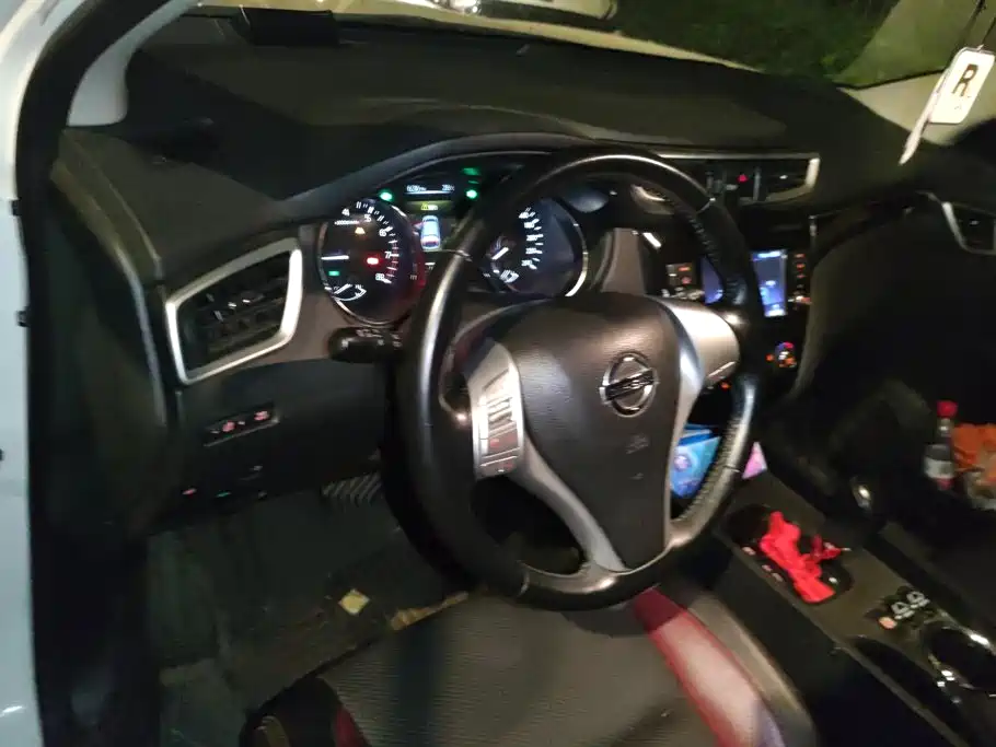 Nissan Qashqai — миниатюра 12