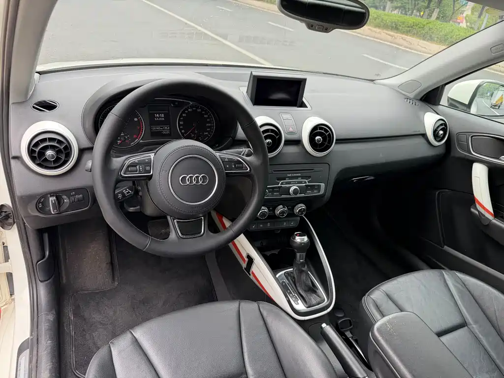 Audi A1 2013 30 TFSI Ego plus