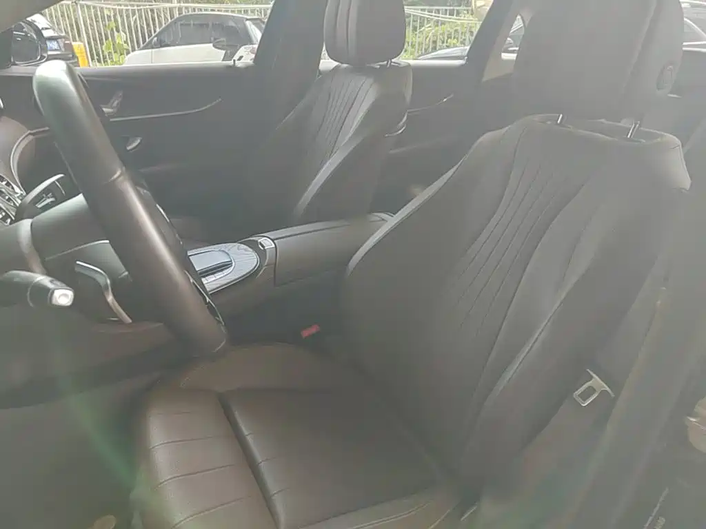 Mercedes-Benz E-Class — миниатюра 20